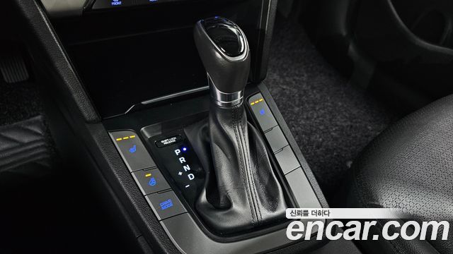 Hyundai Avante 2016 thumb 10