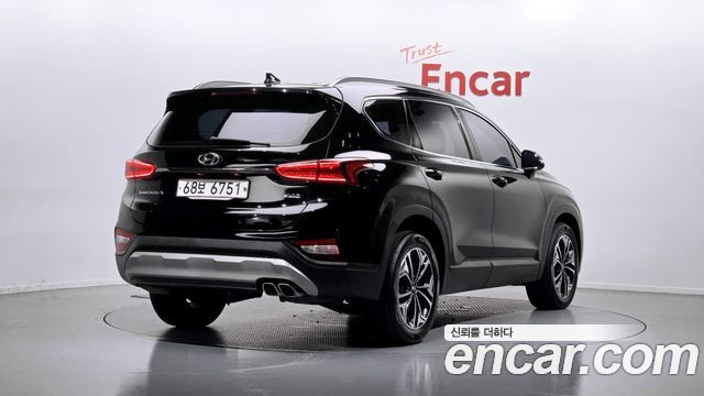 Hyundai Santa Fe 2018 thumb 3