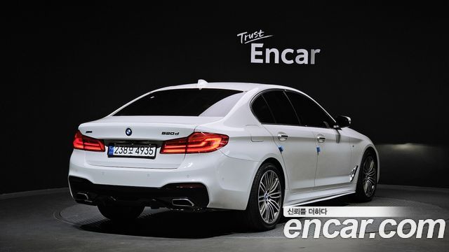 BMW 5 серии 2018 thumb 3