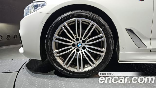 BMW 5 серии 2018 thumb 6
