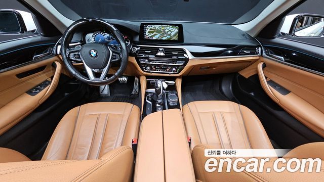 BMW 5 серии 2018 thumb 8