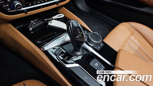 BMW 5 серии 2018 thumb 10
