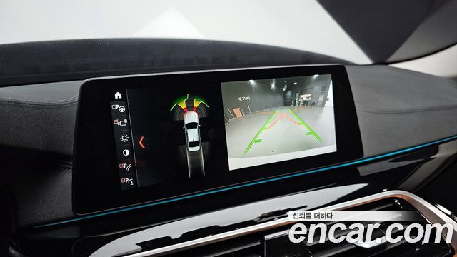 BMW 5 серии 2018 thumb 12