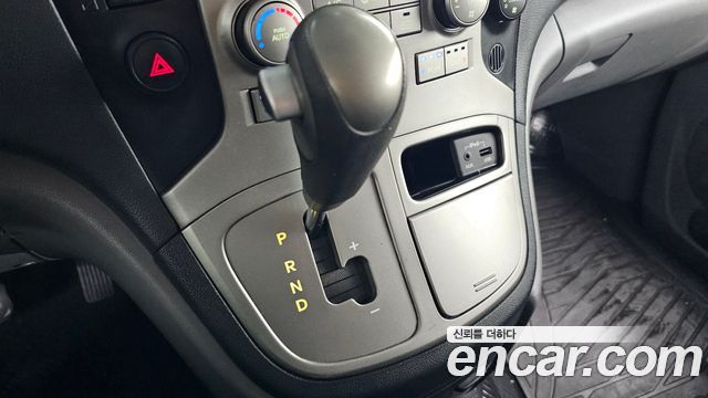 Hyundai Starex 2013 thumb 10
