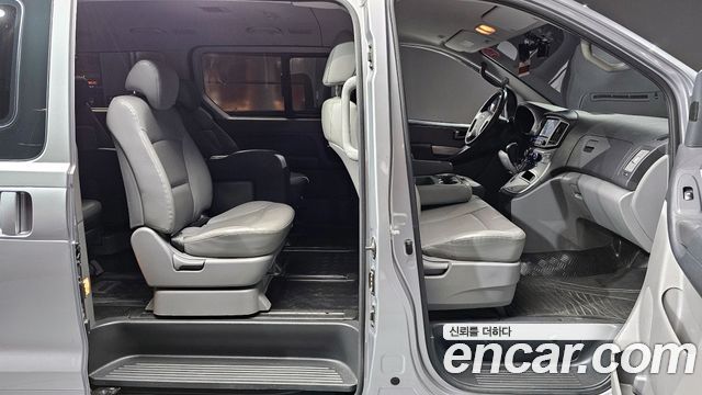 Hyundai Starex 2018 thumb 11
