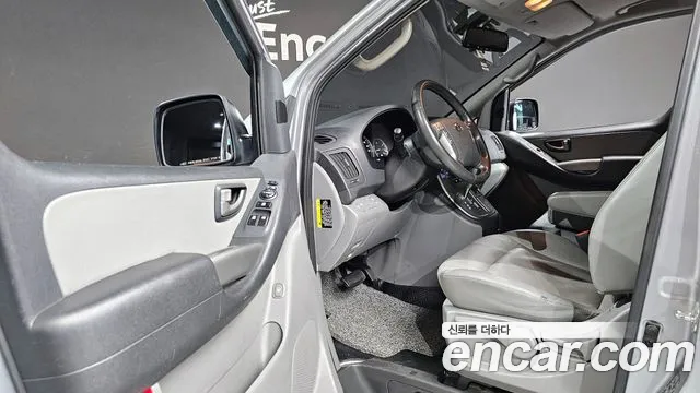 Hyundai Starex 2018 thumb 12