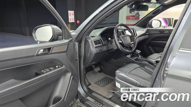SsangYong Rexton 2022 thumb 11