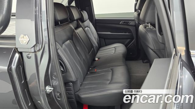 SsangYong Rexton 2022 thumb 12
