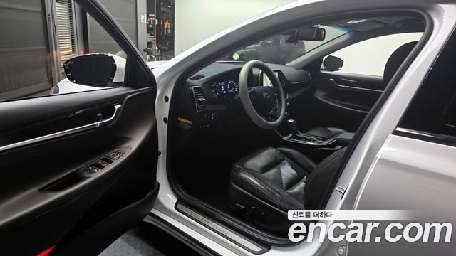Hyundai Grandeur 2016 thumb 10