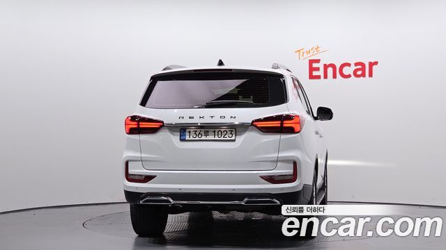SsangYong Rexton 2022 thumb 5
