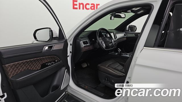 SsangYong Rexton 2022 thumb 11