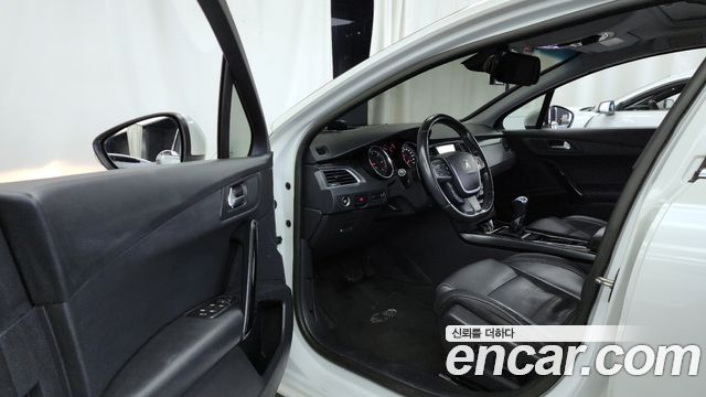 Peugeot 508 2014 thumb 11