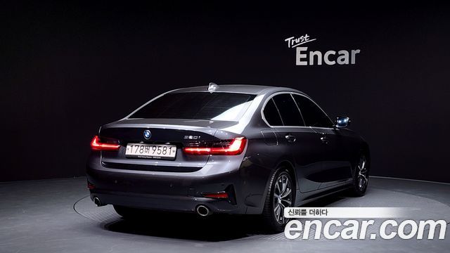 BMW 3 серии 2022 thumb 2
