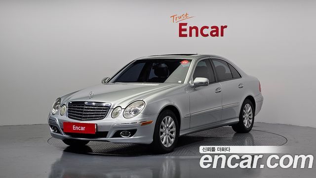 Mercedes-Benz E-Class 2008 thumb 2