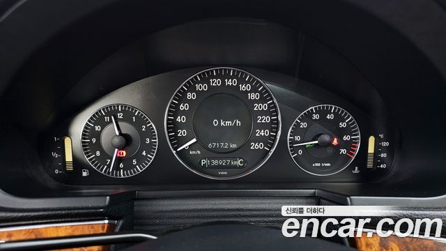 Mercedes-Benz E-Class 2008 thumb 9