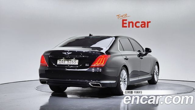 Genesis G90 2018 thumb 3