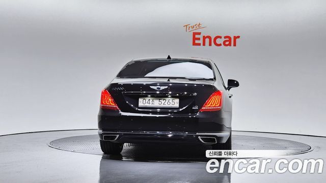 Genesis G90 2018 thumb 5