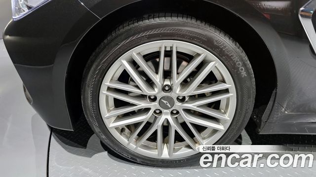 Genesis G70 2019 thumb 6