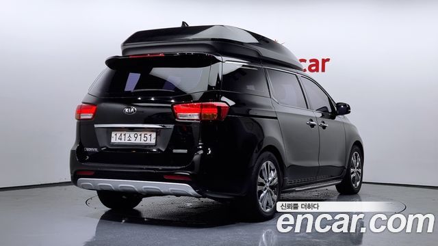 Kia Carnival 2015 thumb 3