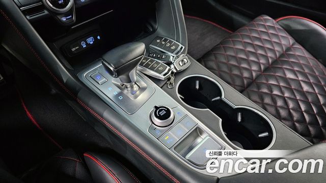 Genesis G70 2018 thumb 10