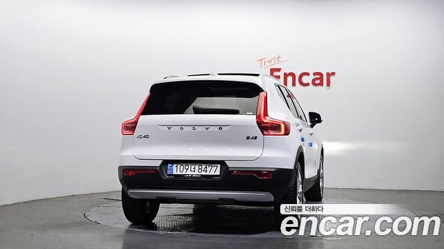 Volvo XC40 2020 thumb 5