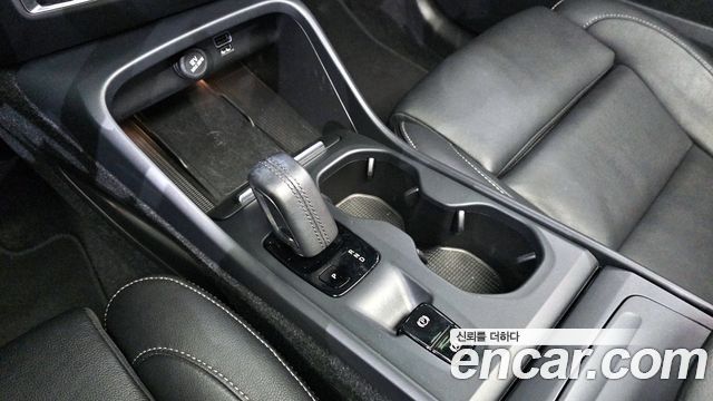 Volvo XC40 2020 thumb 10