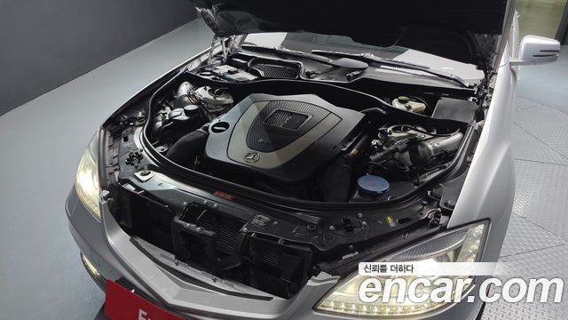 Mercedes-Benz S-Class 2010 thumb 7