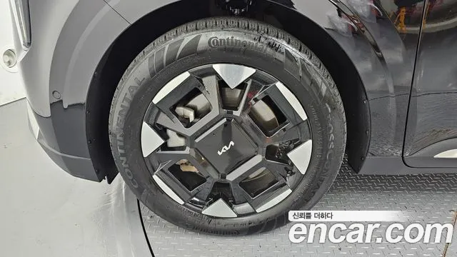 Kia Carnival 2023 thumb 6
