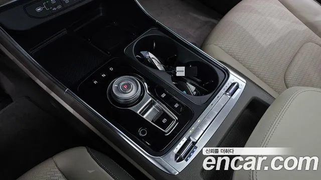 Kia Carnival 2023 thumb 10