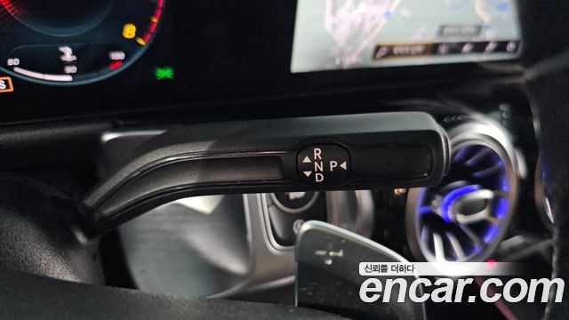 Mercedes-Benz GLB 2021 thumb 9