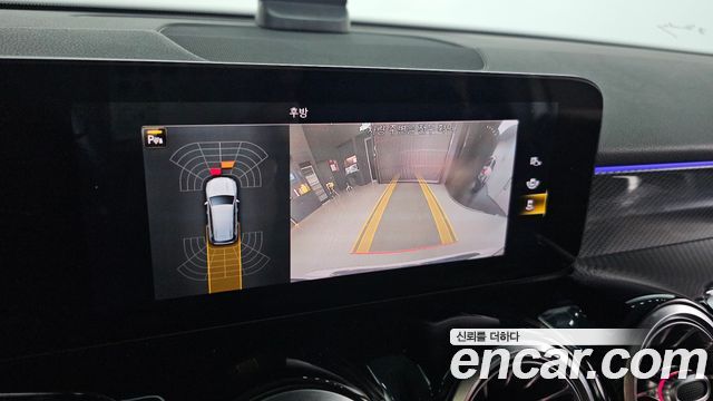 Mercedes-Benz GLB 2021 thumb 12