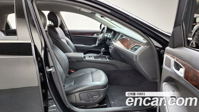 Hyundai Genesis 2015 thumb 10
