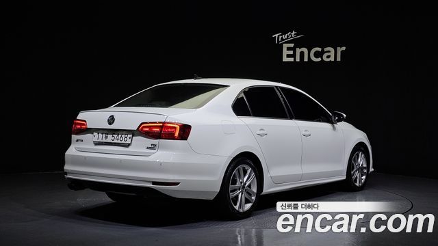 Volkswagen Jetta 2015 thumb 3