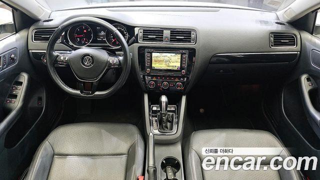 Volkswagen Jetta 2015 thumb 8