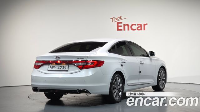 Hyundai Grandeur 2014 thumb 3