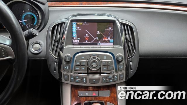 Chevrolet Alpheon 2011 thumb 12