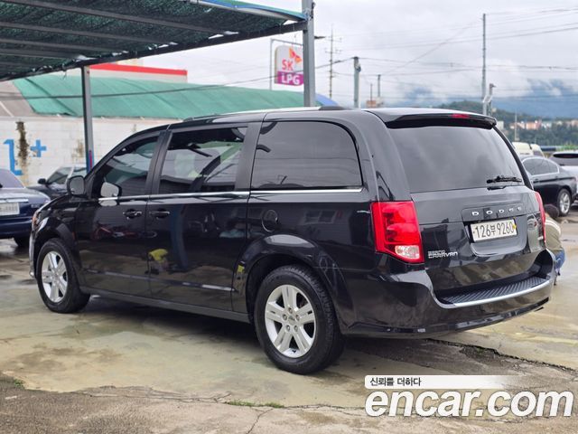 Dodge Grand Caravan 2019 thumb 6