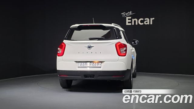 SsangYong Tivoli 2018 thumb 5