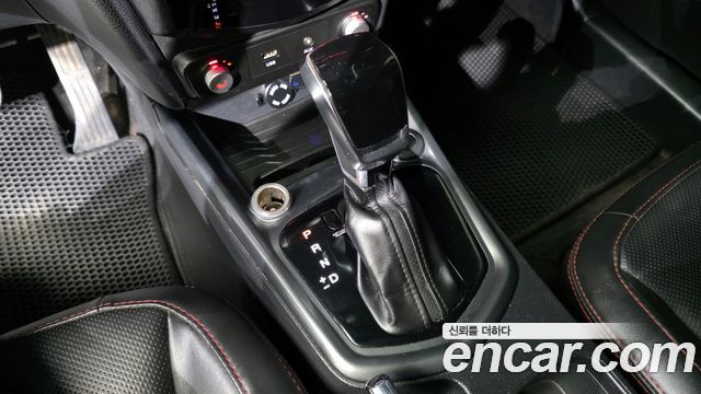 SsangYong Tivoli 2018 thumb 10