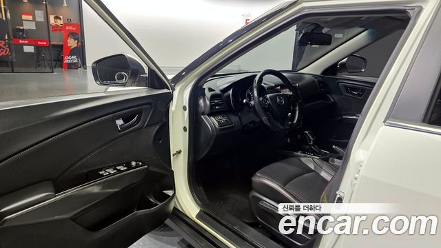 SsangYong Tivoli 2018 thumb 11