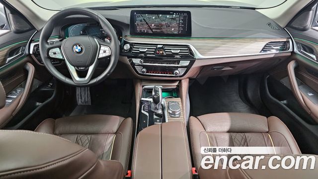 BMW 5 серии 2023 thumb 8