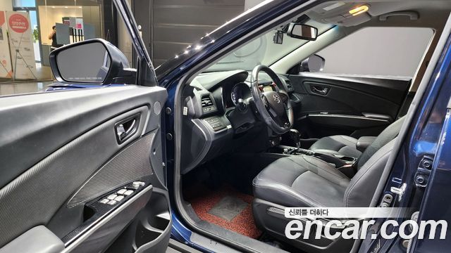 SsangYong Tivoli 2017 thumb 12