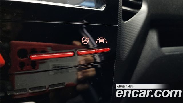 SsangYong Tivoli 2017 thumb 11