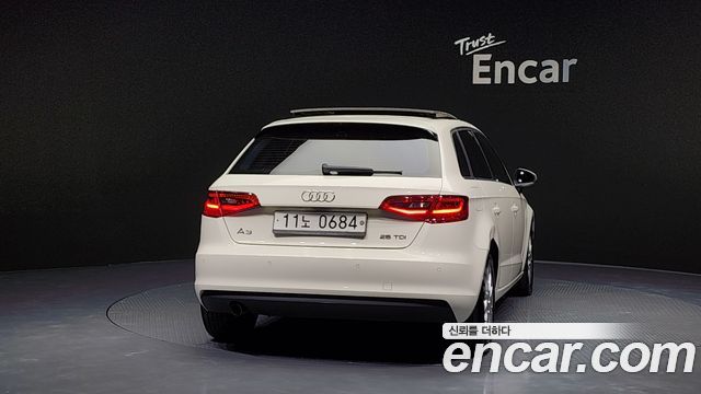 Audi A3 2015 thumb 5
