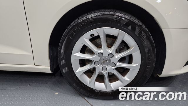 Audi A3 2015 thumb 6