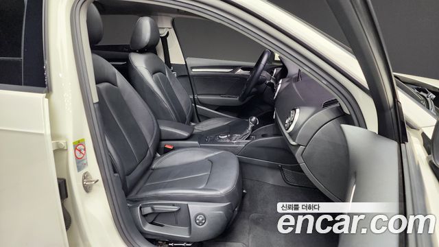 Audi A3 2015 thumb 12