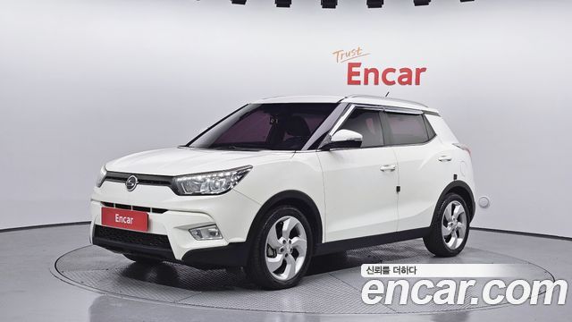 SsangYong Tivoli 2015 thumb 2