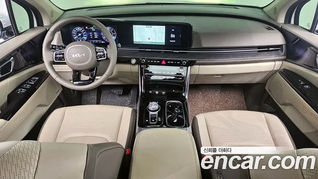 Kia Carnival 2023 thumb 8