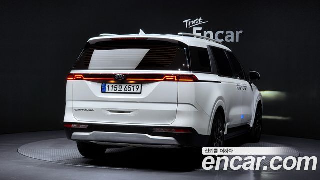 Kia Carnival 2020 thumb 3