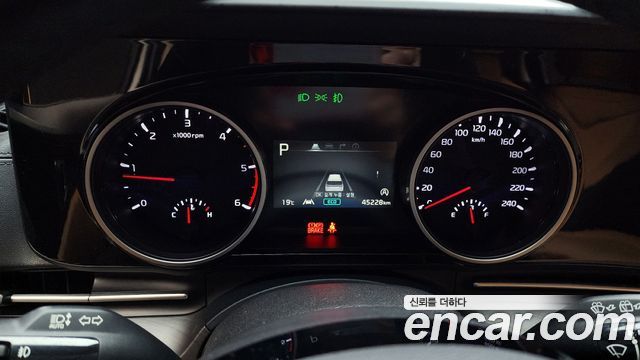 Kia Carnival 2020 thumb 8